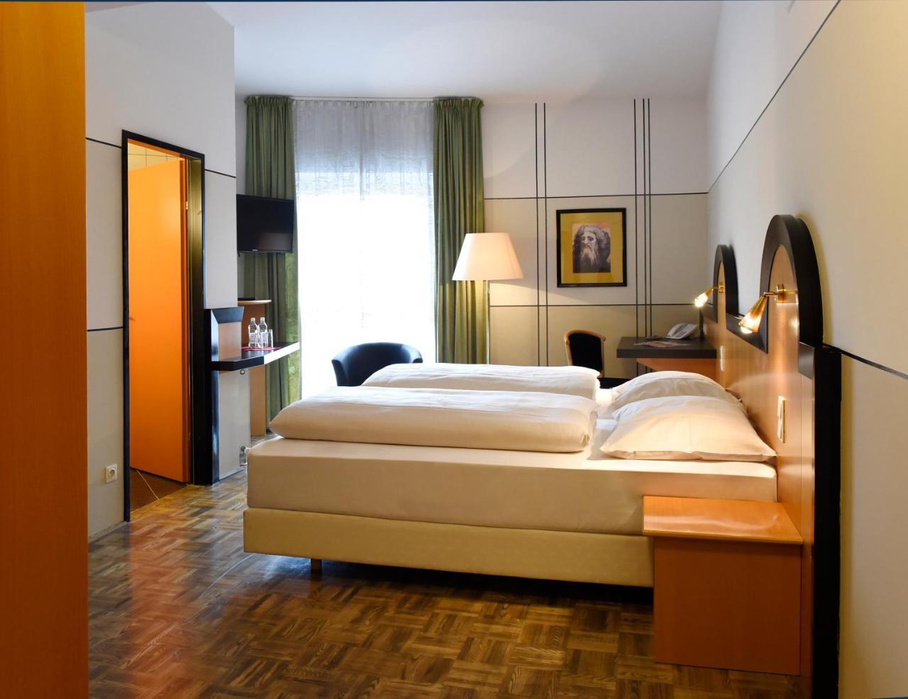 Hotel Fuchspalast Sankt Veit an der Glan Luaran gambar